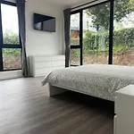 וילה Deerpark 3 Bed Semi Sleeps 6 & Optional Extra Outdoor Sauna קאשל