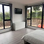 Deerpark 3 Bed Semi Sleeps 6 & Optional Extra Outdoor Sauna