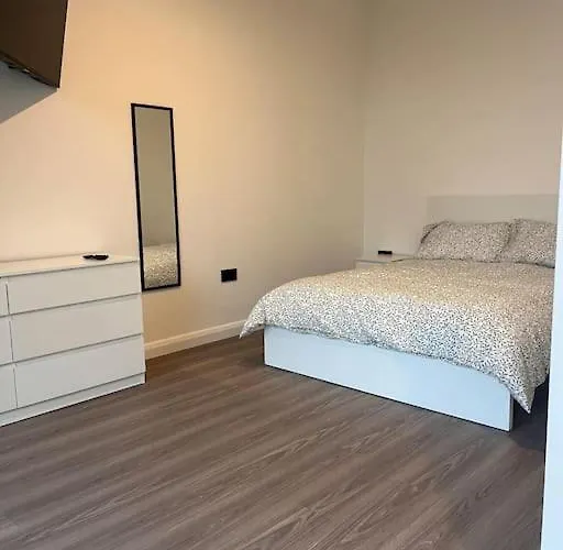 Deerpark 3 Bed Semi Sleeps 6 & Optional Extra Outdoor Sauna Villa *