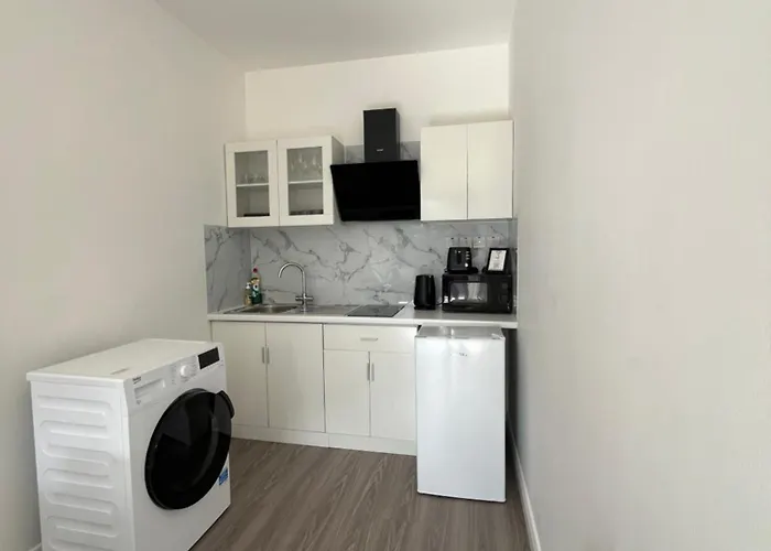 Deerpark 3 Bed Semi וילה קאשל